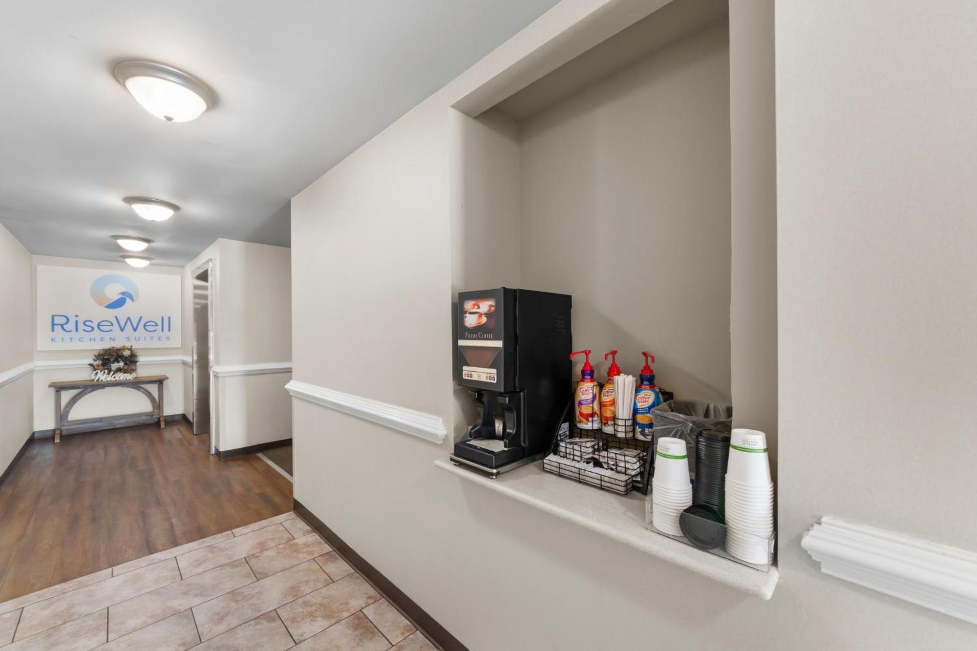 Risewell Kitchen Suites プレザントン エクステリア 写真